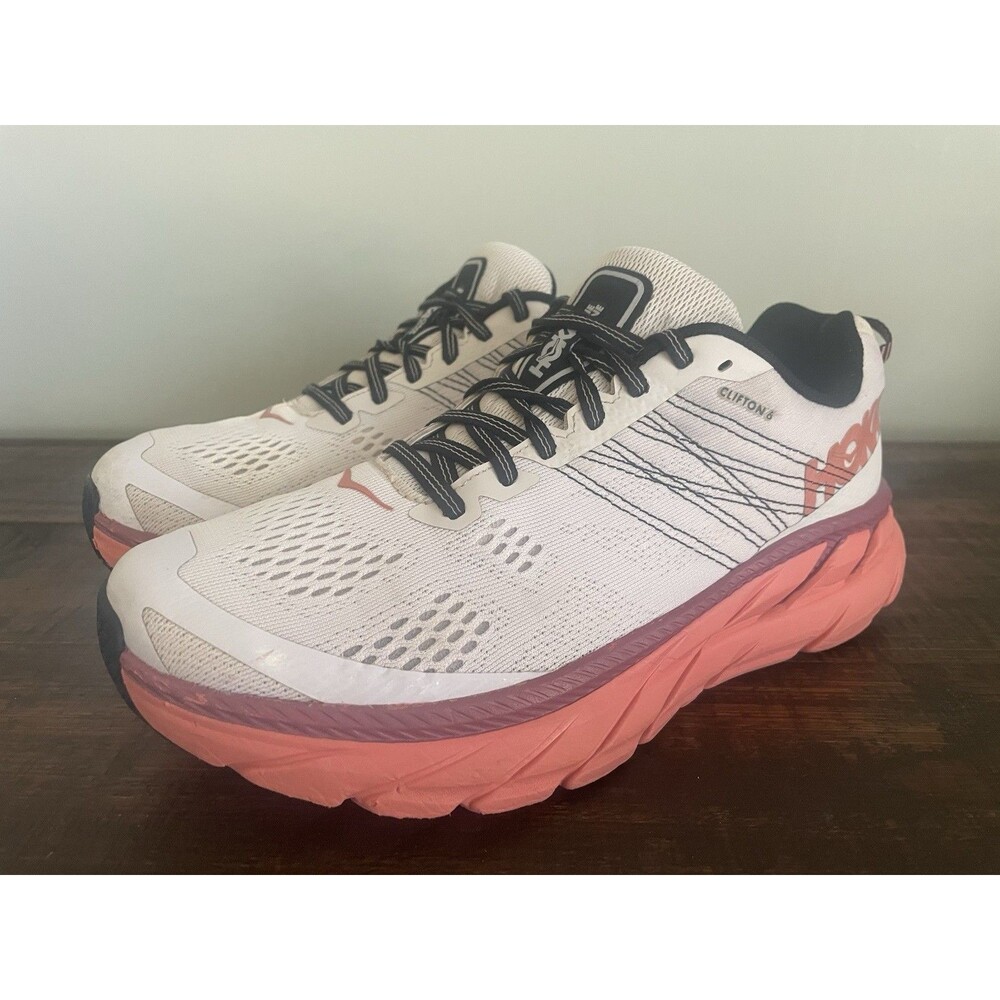 Hoka One One Clifton 6 Women’s Size 7.5 Running Shoes Coral Cushion Lightweight